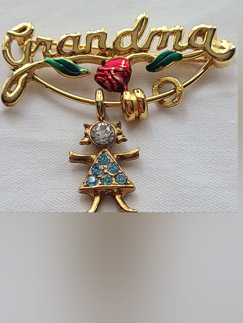 K.I.S 1980s Gold-tone "Grandma" Charmholder Brooch